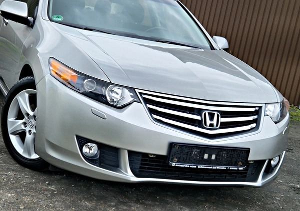 Honda Accord cena 35900 przebieg: 191000, rok produkcji 2009 z Września małe 781